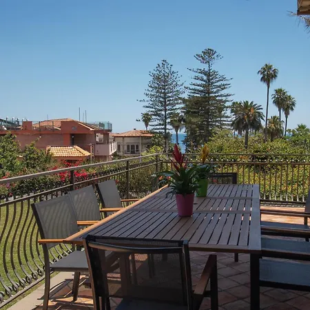 Silvanae Pool Aci Castello